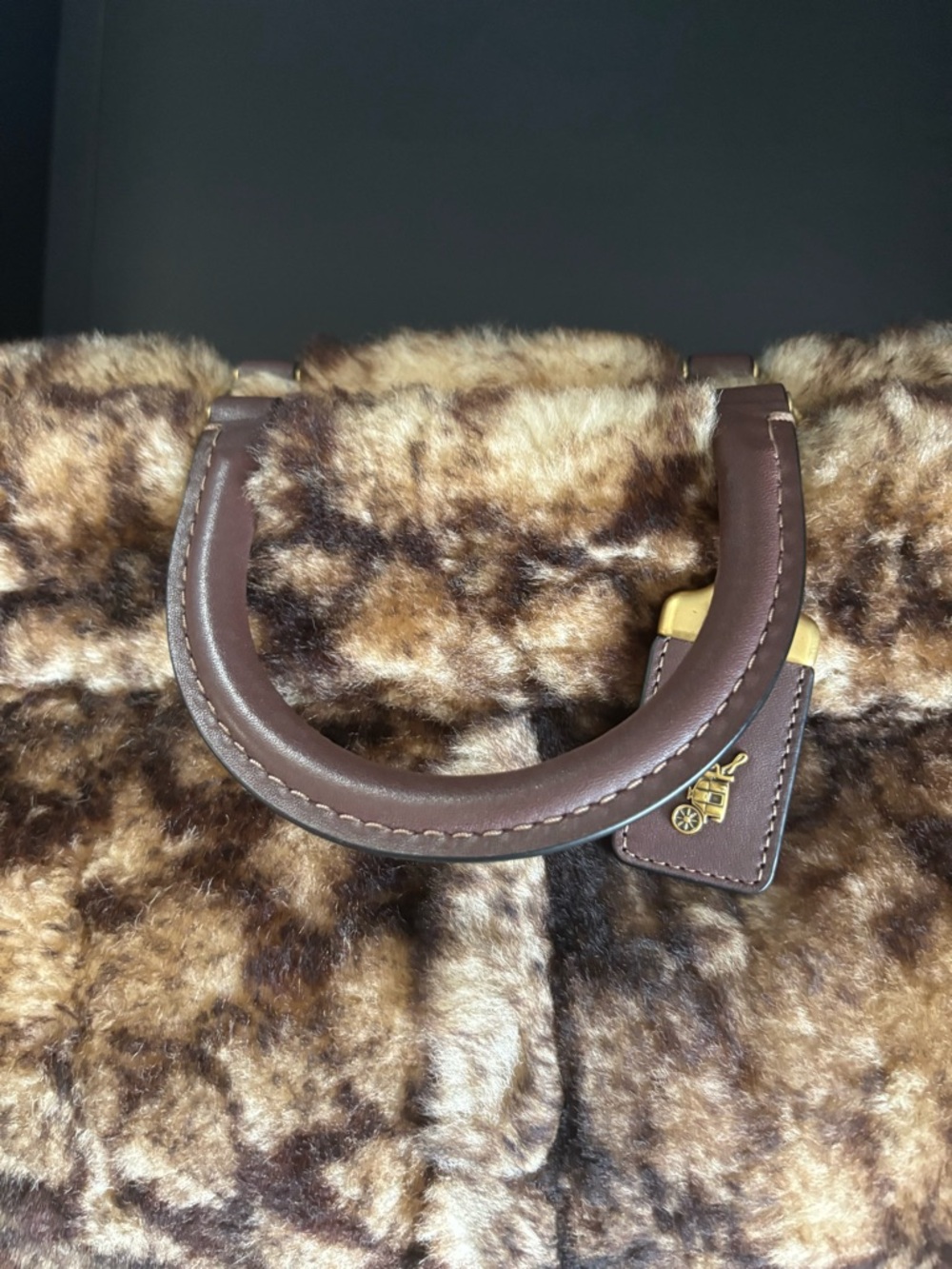 Coach Rogue Tote in Signature Shearling - Picture 3 of 15